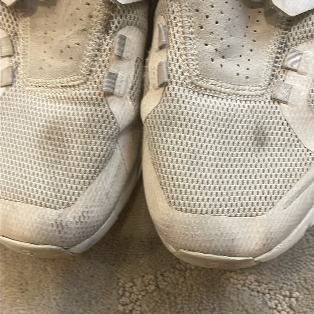 Gray On Cloud Athletic Sneakers - image 5